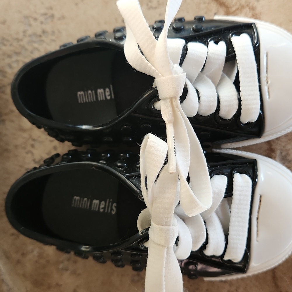 Mini Melissa Black and White Kids Sneakers Size 5 - Picture 4 of 13